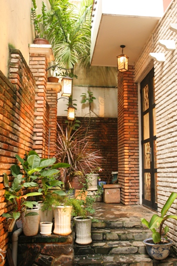 Tránh trực xung phong thủy khi mở cửa trong nhà Tránh trực xung phong thủy khi mở cửa trong nhà | ảnh 1