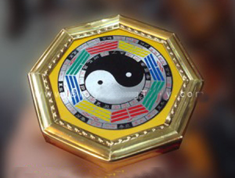 Làm gì khi có góc nhọn chiếu thẳng vào cửa chính? Làm gì khi có góc nhọn chiếu thẳng vào cửa chính? | ảnh 1