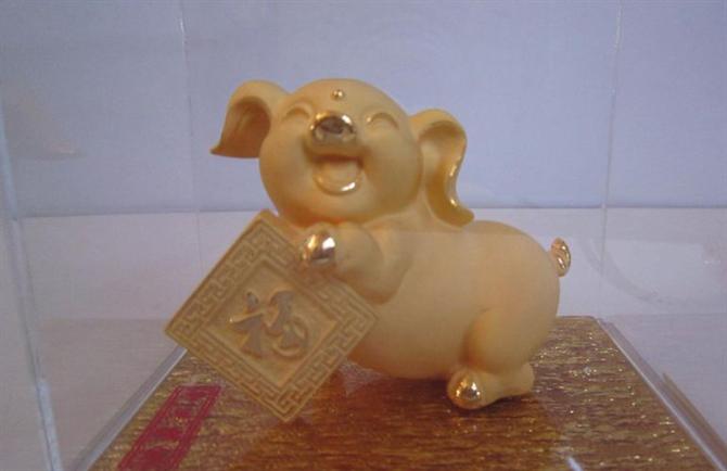 Bài trí heo phong thủy thu hút sự may mắn và thịnh vượng Bài trí heo phong thủy thu hút sự may mắn và thịnh vượng | ảnh 1