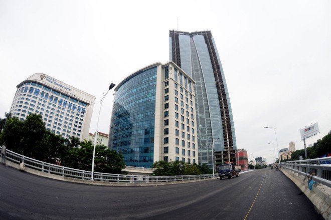 Tòa nhà phạm vào thế “Loan cung trảm”