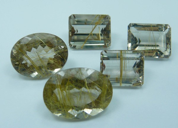 Trang trí nhà hợp phong thủy cho người mệnh Hỏa 5 Cách trang trí nhà theo phong thủy cho người mệnh Hỏa 6