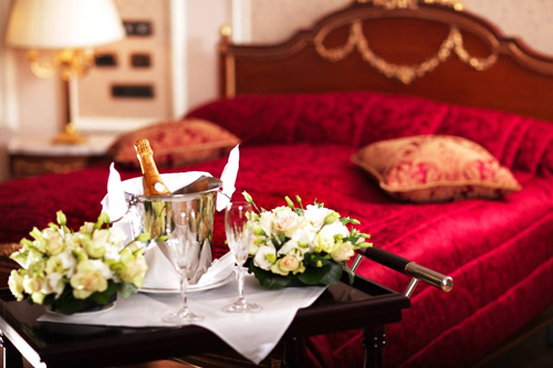 Giường cưới chuẩn cho hôn nhân mĩ mãn