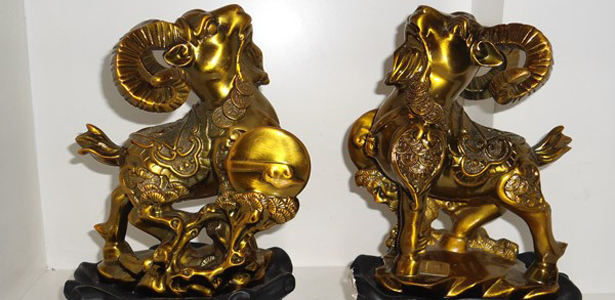 Bài trí vật phẩm Dê phong thủy năm Ất Mùi vật phẩm hình dê theo phong thủy