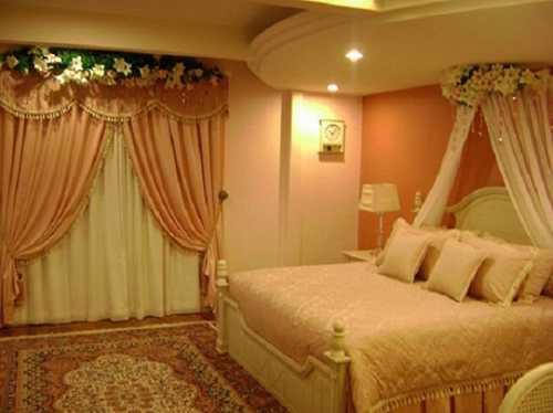 Giường cưới chuẩn cho hôn nhân mĩ mãn 1