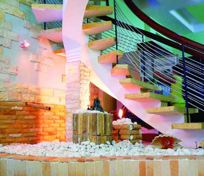 Bạn có nên đặt bể cá ở gầm cầu thang? 2 Bạn có nên đặt bể cá ở gầm cầu thang? | ảnh 3