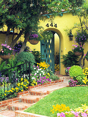 Cách bố trí cửa ra vào theo phong thủy 2