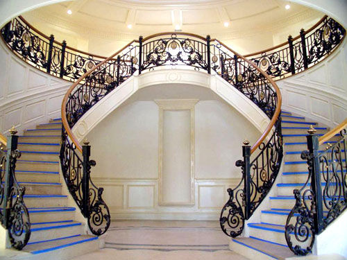 Cầu thang rộng hoặc xoắn ốc làm cho sức khỏe, tiền bạc trôi tuột ra khỏi nhà Cầu thang rộng hoặc xoắn ốc làm cho sức khỏe, tiền bạc trôi tuột ra khỏi nhà