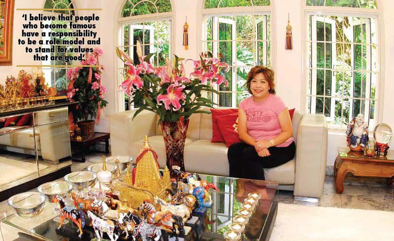 Chuyên gia phong thủy bên trong ngôi nhà của mình Chuyên gia phong thủy bên trong ngôi nhà của mình