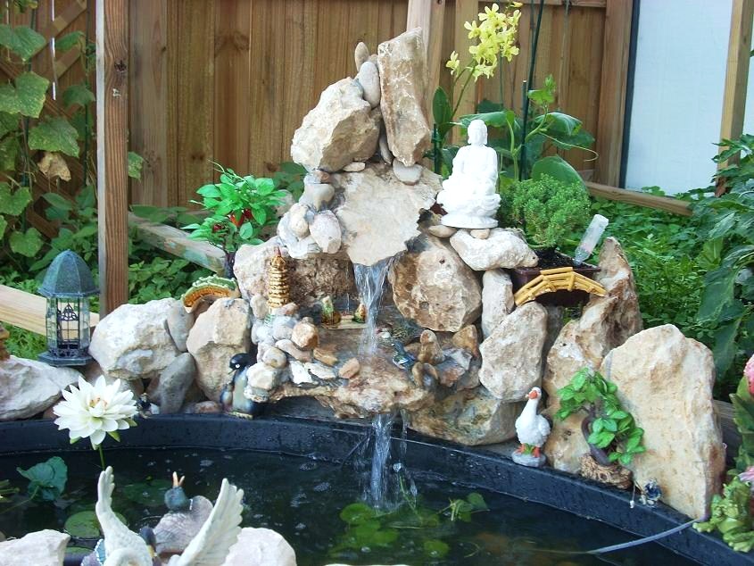 Đặt hòn non bộ nên chọn hướng cát Để tăng khí thế cho khu vườn bạn nên chọn các loại <a class=