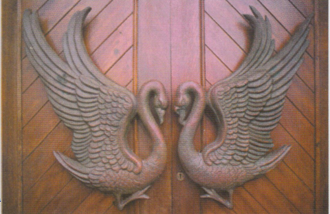 Hóa giải năng lượng xấu, tăng cường năng lượng bảo vệ cho cửa chính 1