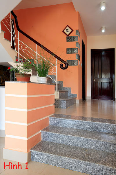 Tiếp và dẫn khí ở cầu thang Tiếp và dẫn khí ở cầu thang | ảnh 1