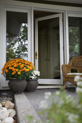 Sắc màu theo phong thủy cho cửa ra vào 2 Sắc màu theo phong thủy cho cửa ra vào | ảnh 3