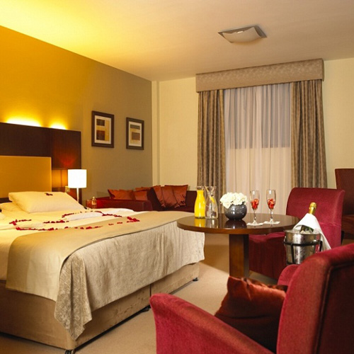 Giường cưới chuẩn cho hôn nhân mĩ mãn 3