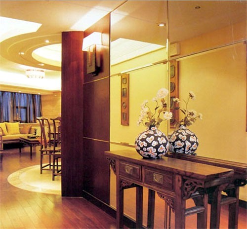 Những lưu ý trong việc bố trí huyền quan của căn hộ 2 Tủ giày, dép không được cao hơn 1/3 độ cao tường nhà.